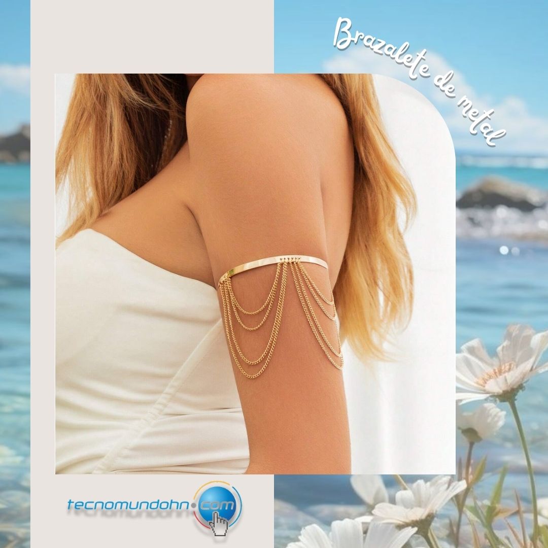Brazalete de metal con cadenas