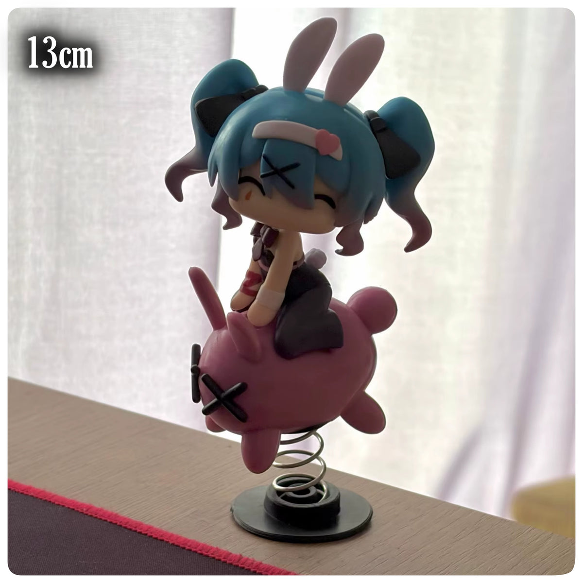 Figura De Hatsune Miku Rabbit 13Cm