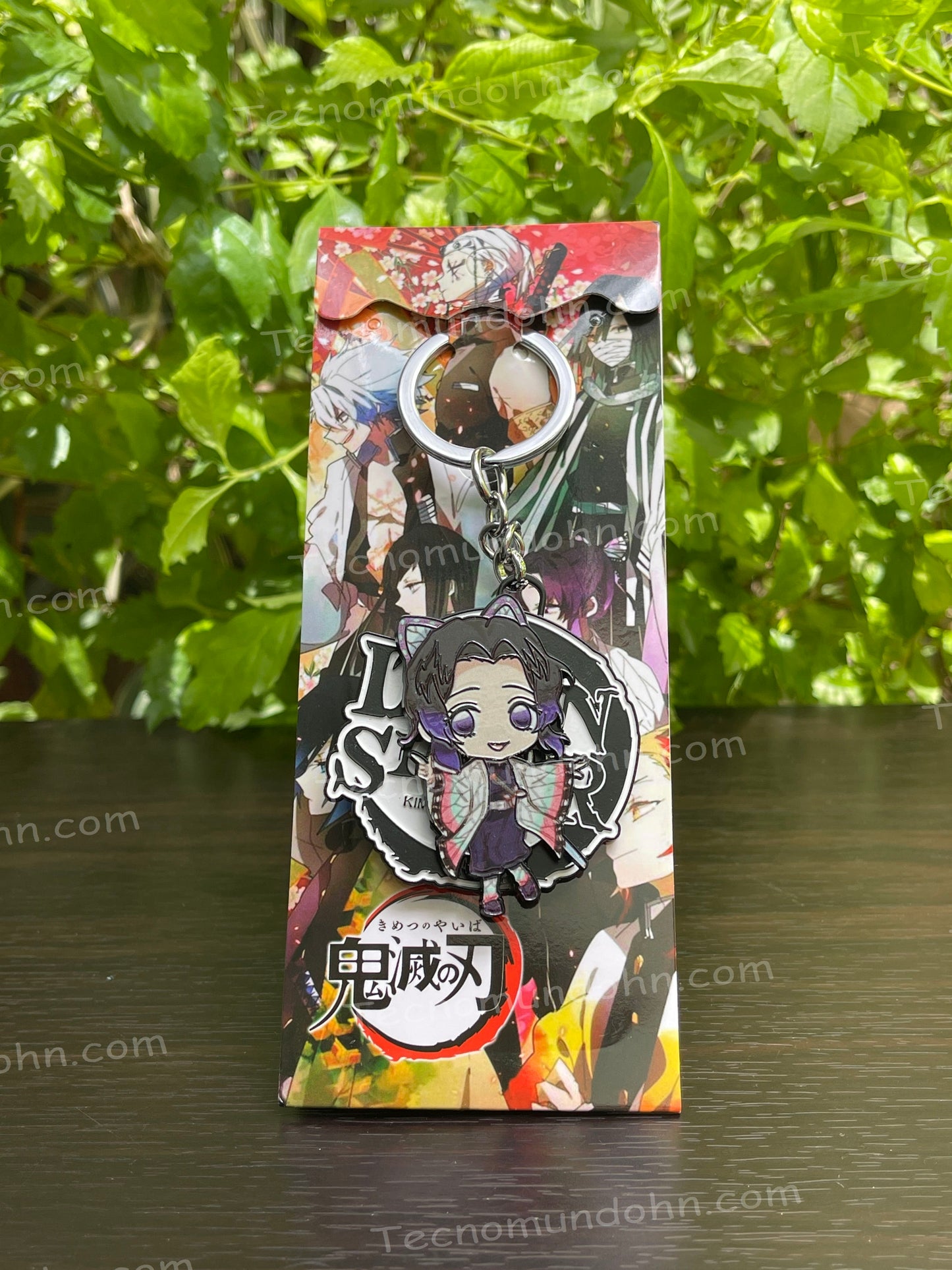 Llavero Metálico Giratorio Chibi Shinobu Kocho | Demon Slayer