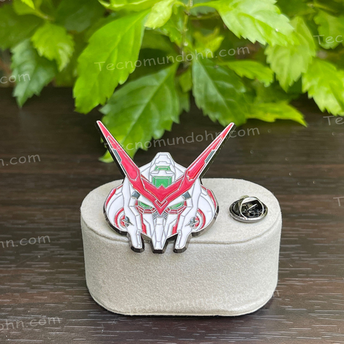 Broche Gundam Astray Red Frame