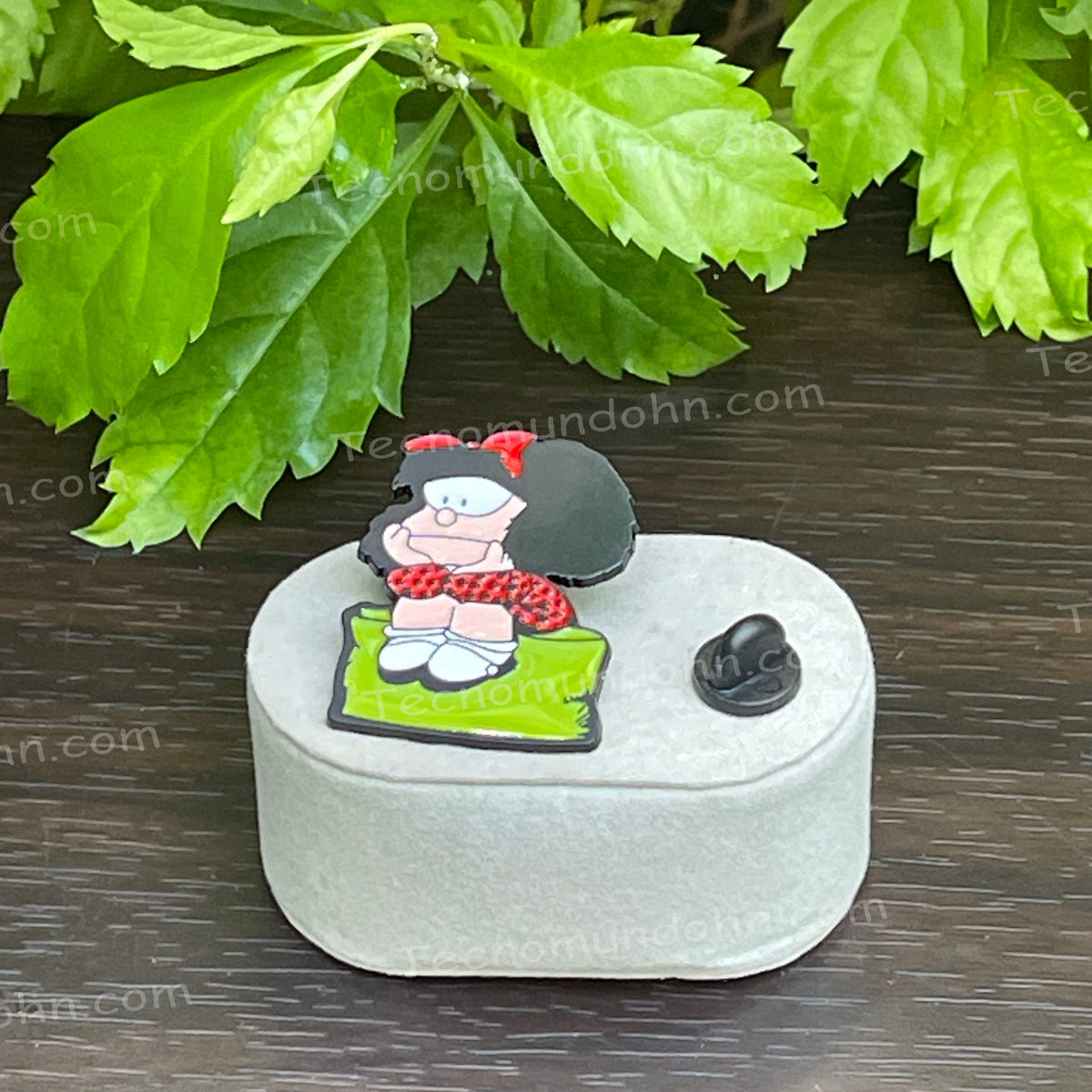 Broche Mafalda