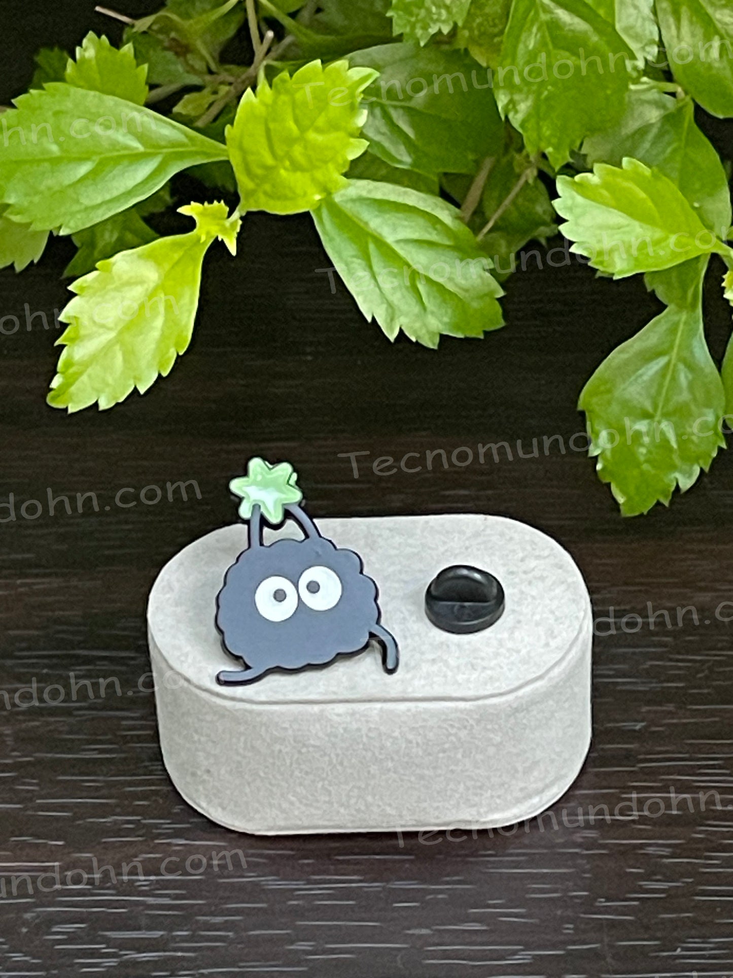 Broche Susuwatari 02