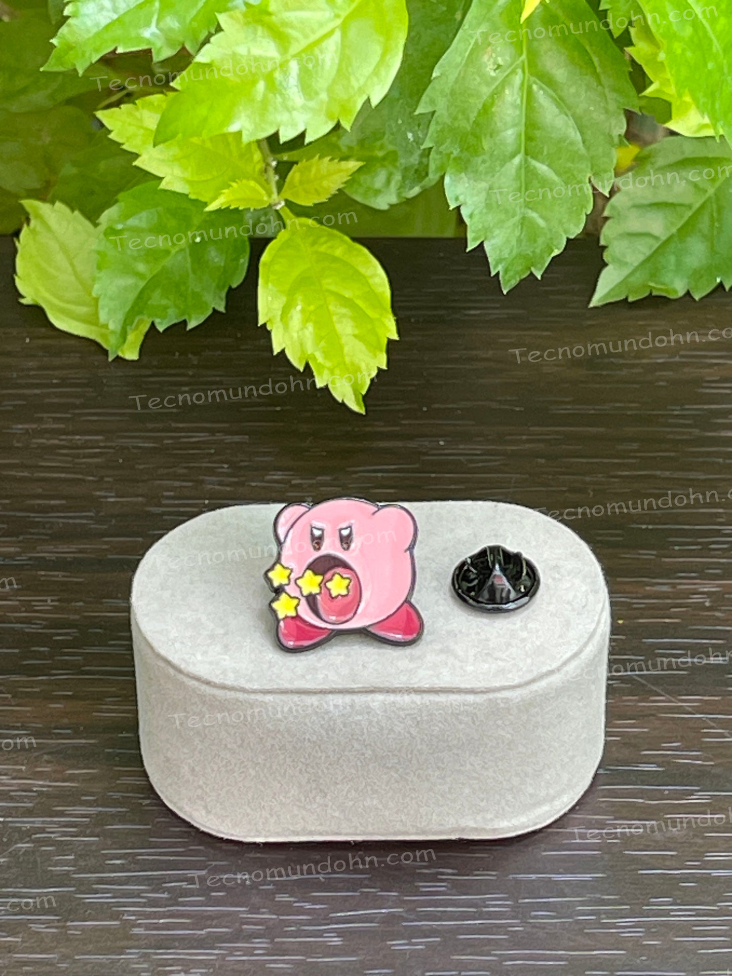 Broche Kirby 3