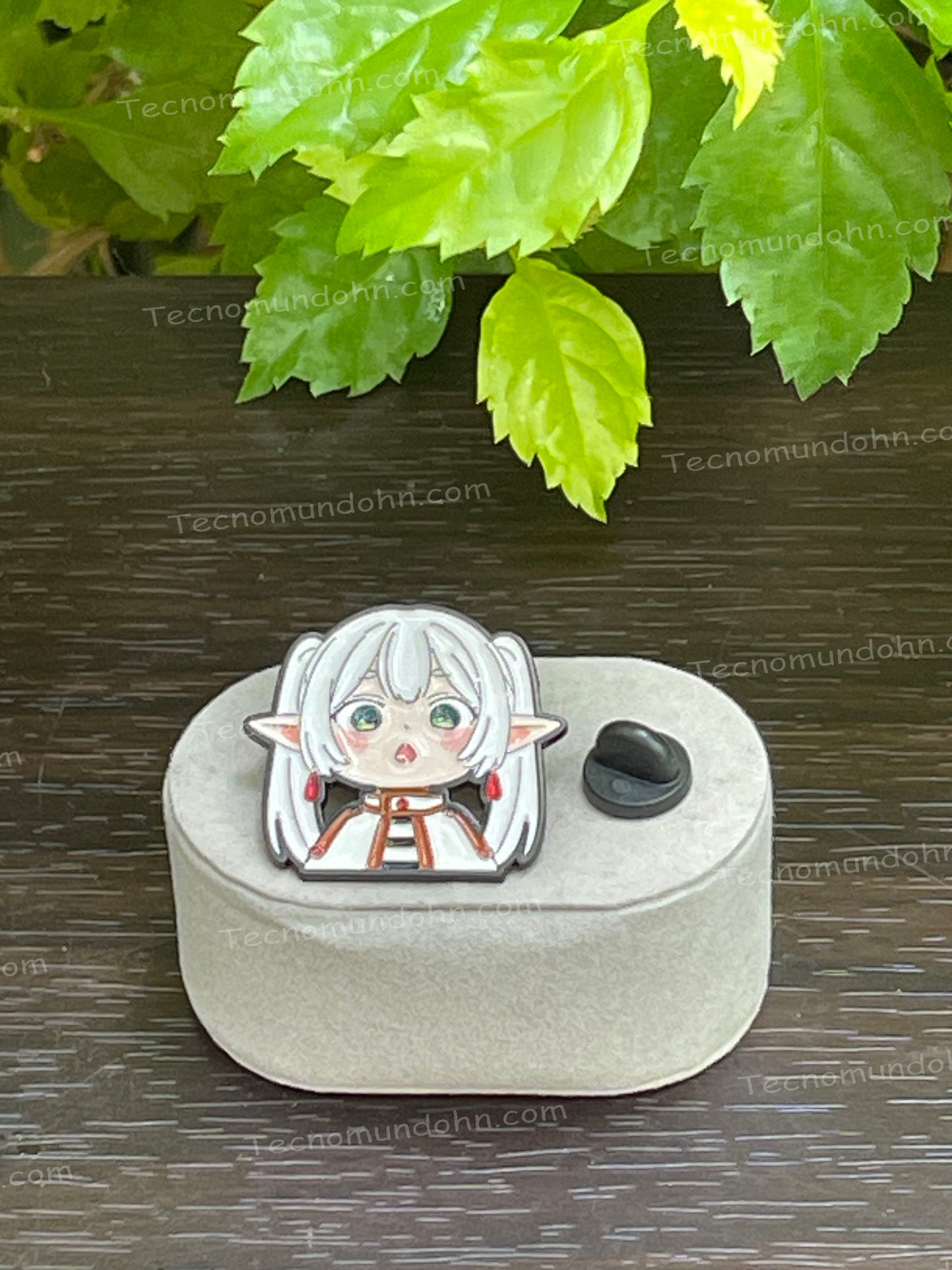 Broche Frieren: Beyond Journey'S End 01